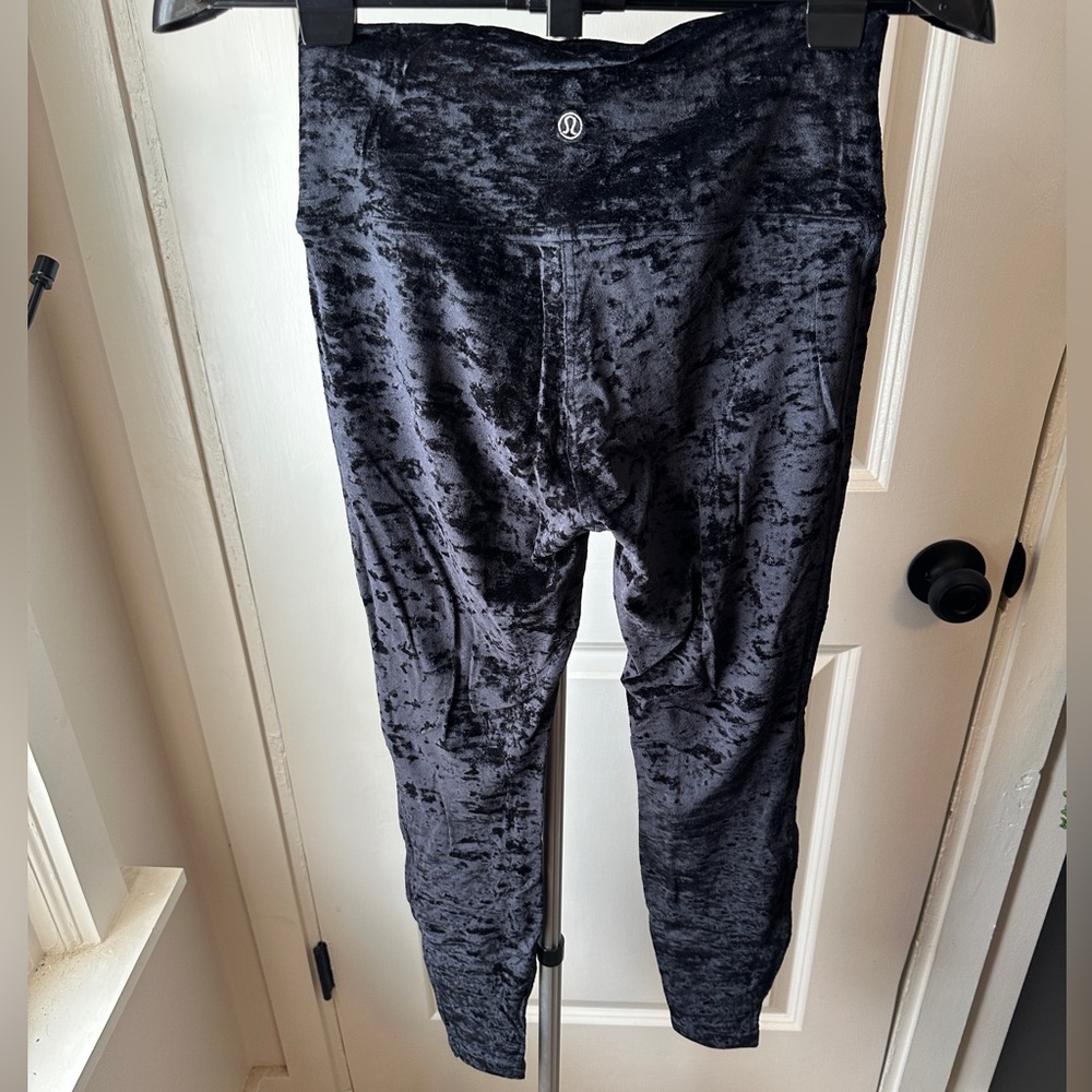 Lululemon Black Velvet Leggings Size 8 NWOT